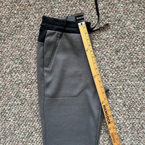 BURTON waffle materials sweatpants, size medium - Picture 3 of 6